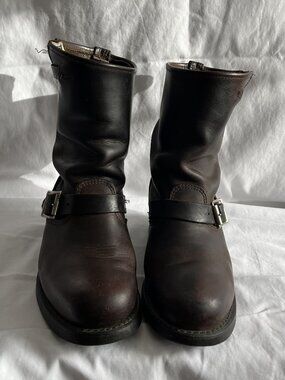 Frye Engineer 12R Leather Boots in Oiled Brown - Size 8